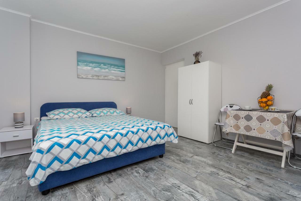 Studio Apartments Gilda Baška Exteriör bild